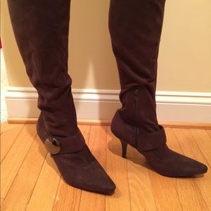 Brown heel BCBG girl knee boots!